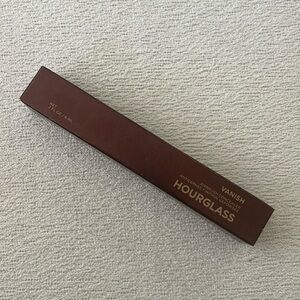 Hourglass concealer in crème